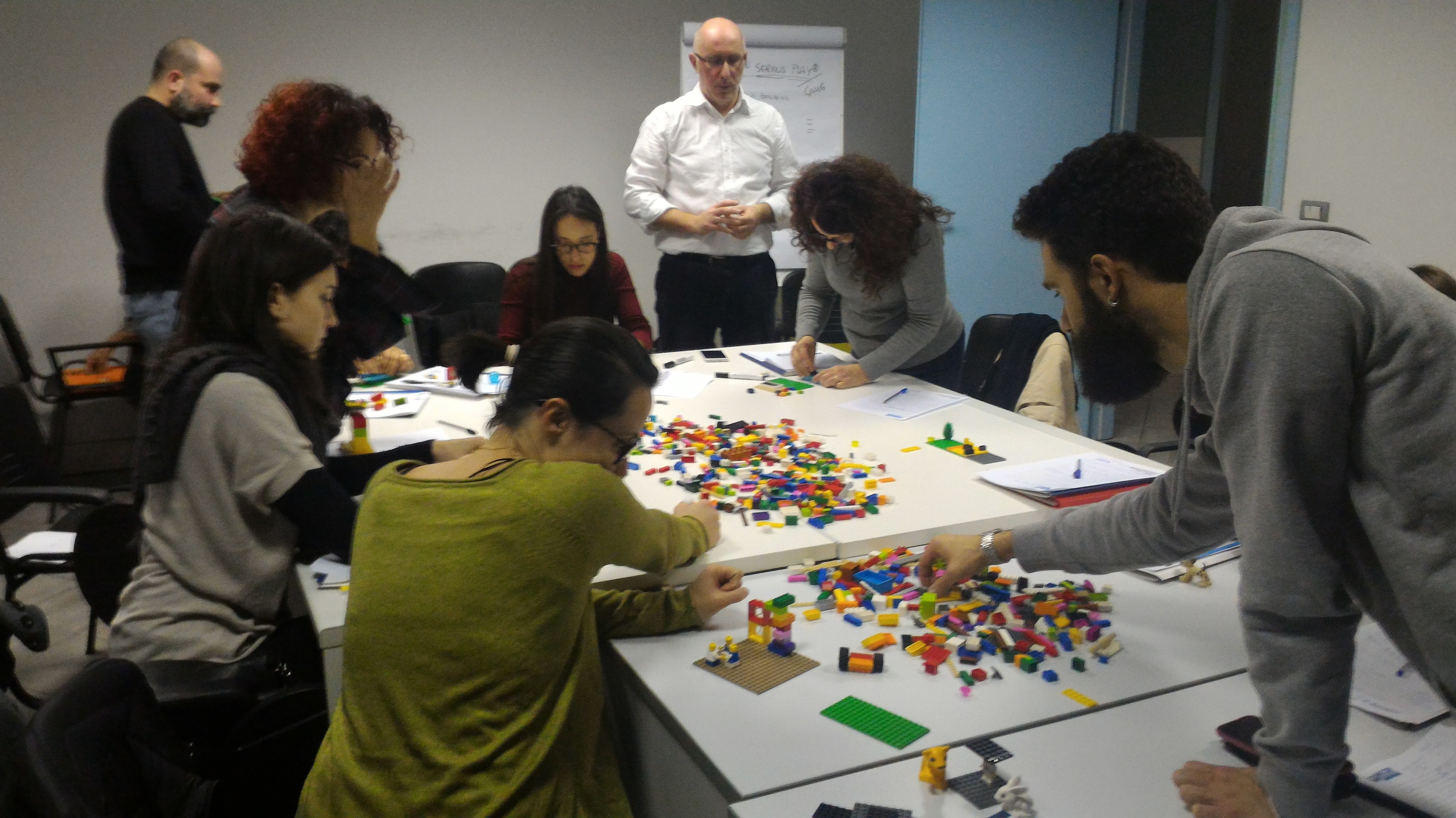 IL METODO LEGO® SERIOUSPLAY®: PENSARE CON LE MANI – SEMINARIO